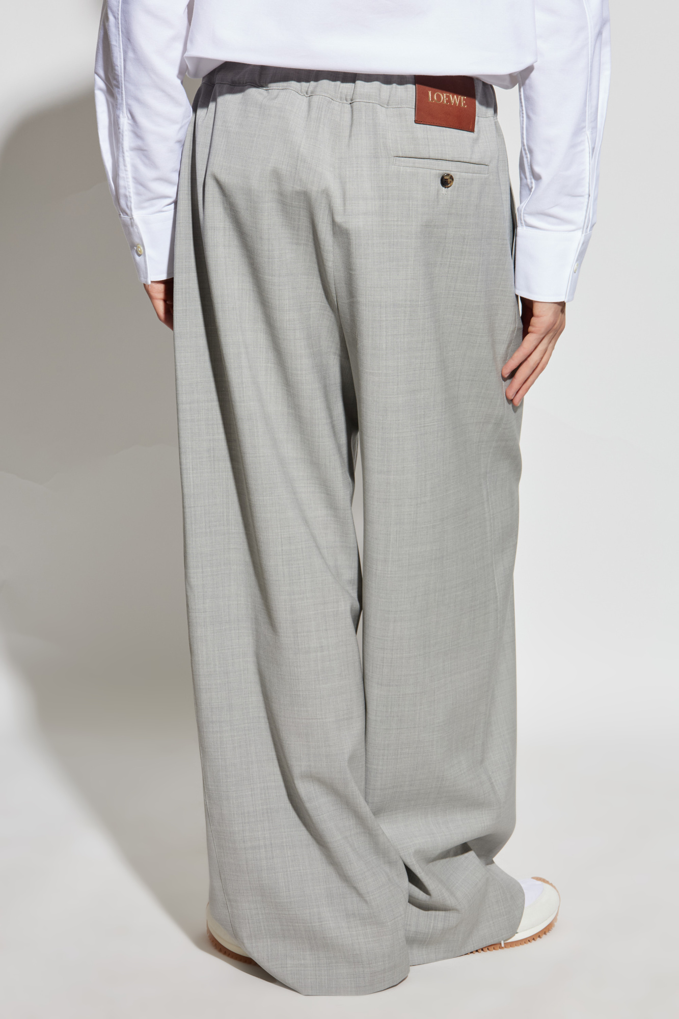 LOEWE】2019AW GREY WOOL 2tuck half-pant Men Designer trousers